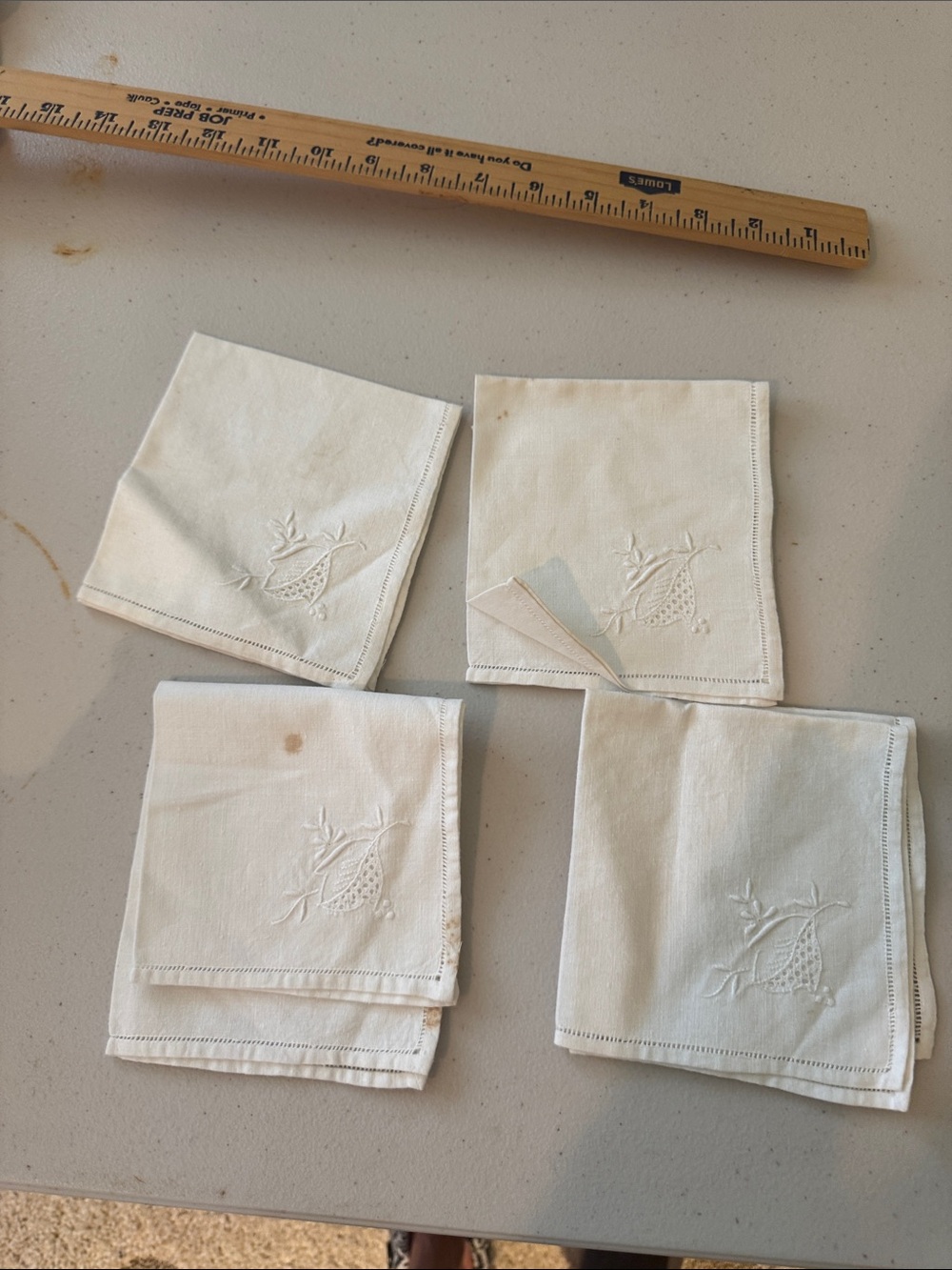 Embroidered  vintage White Linen Cocktail Napkins - Set of 4